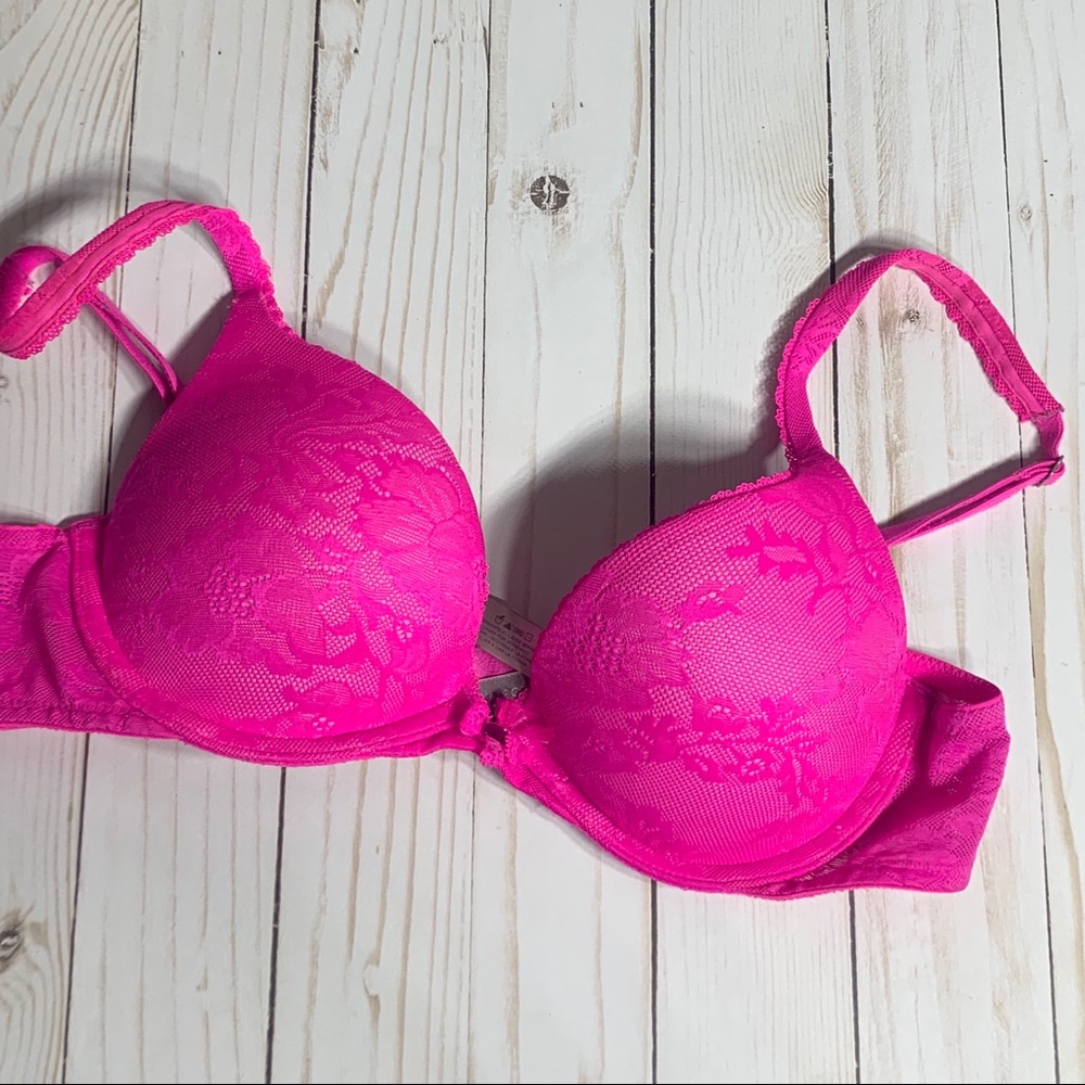 Victoria’s Secret Body by Push Up Bra 34B